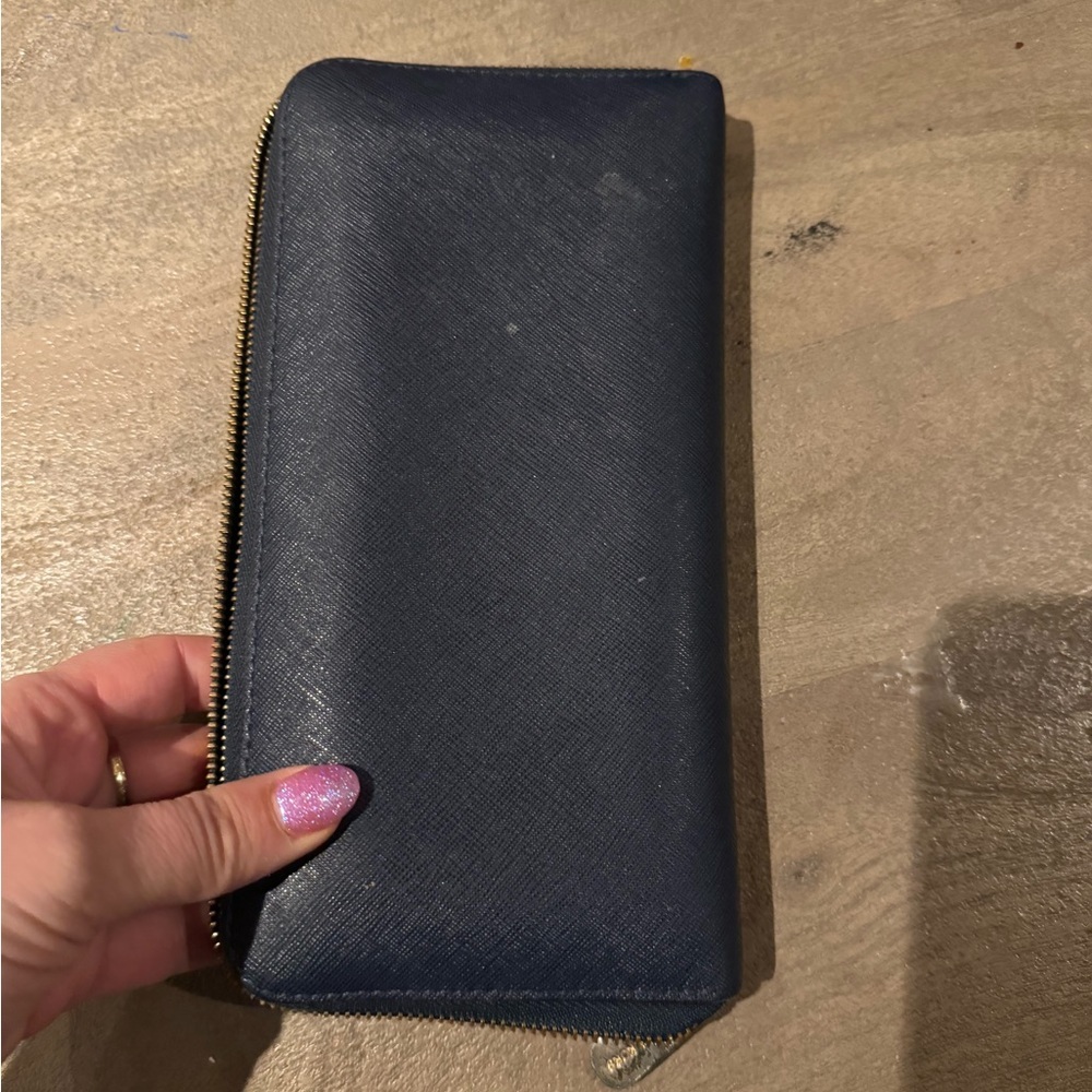 VERY LARGE MICHAEL KORS Jet Set Travel Navy Wallet - Picture 9 of 14